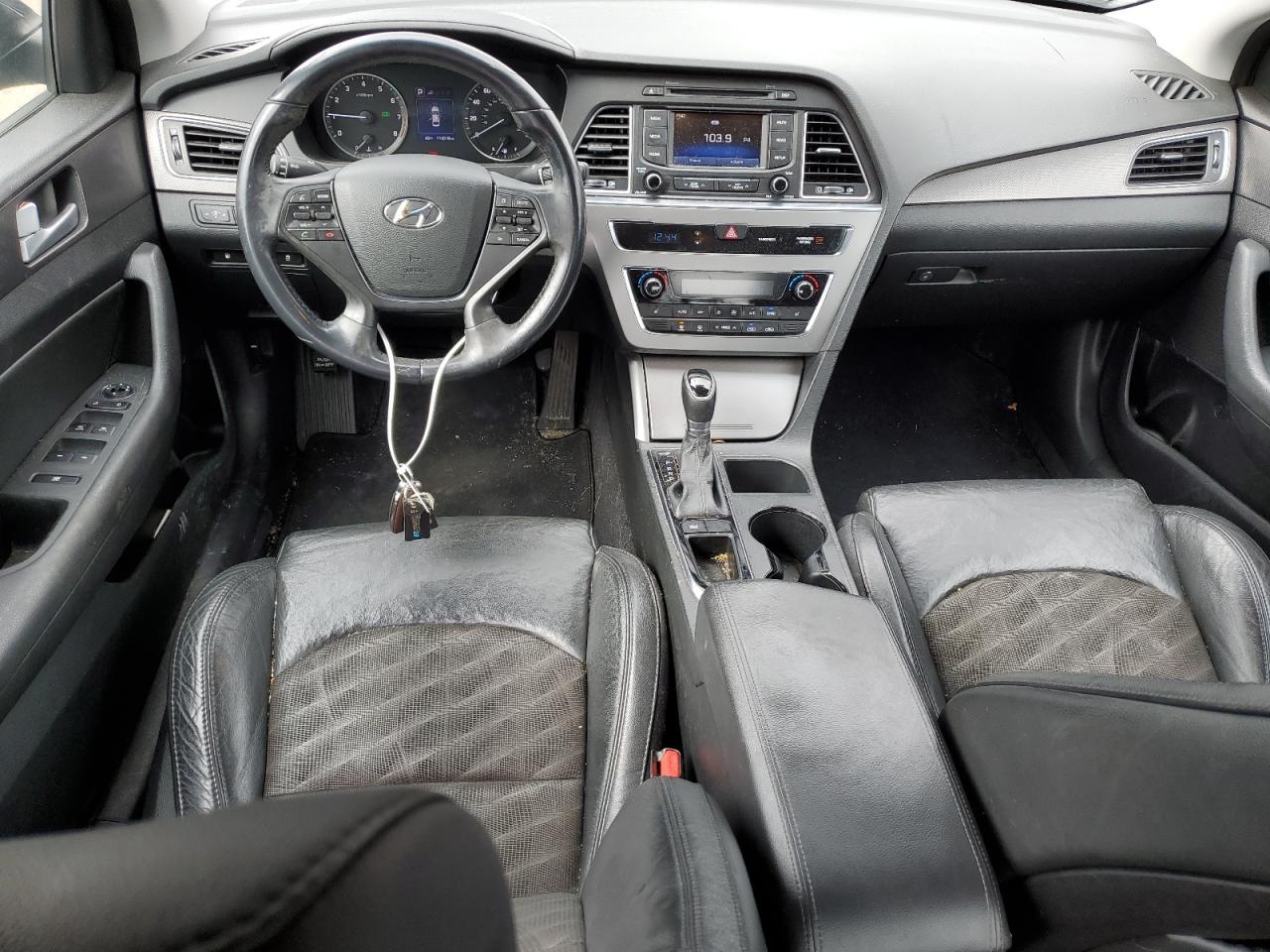 2015 Hyundai Sonata - Image 8