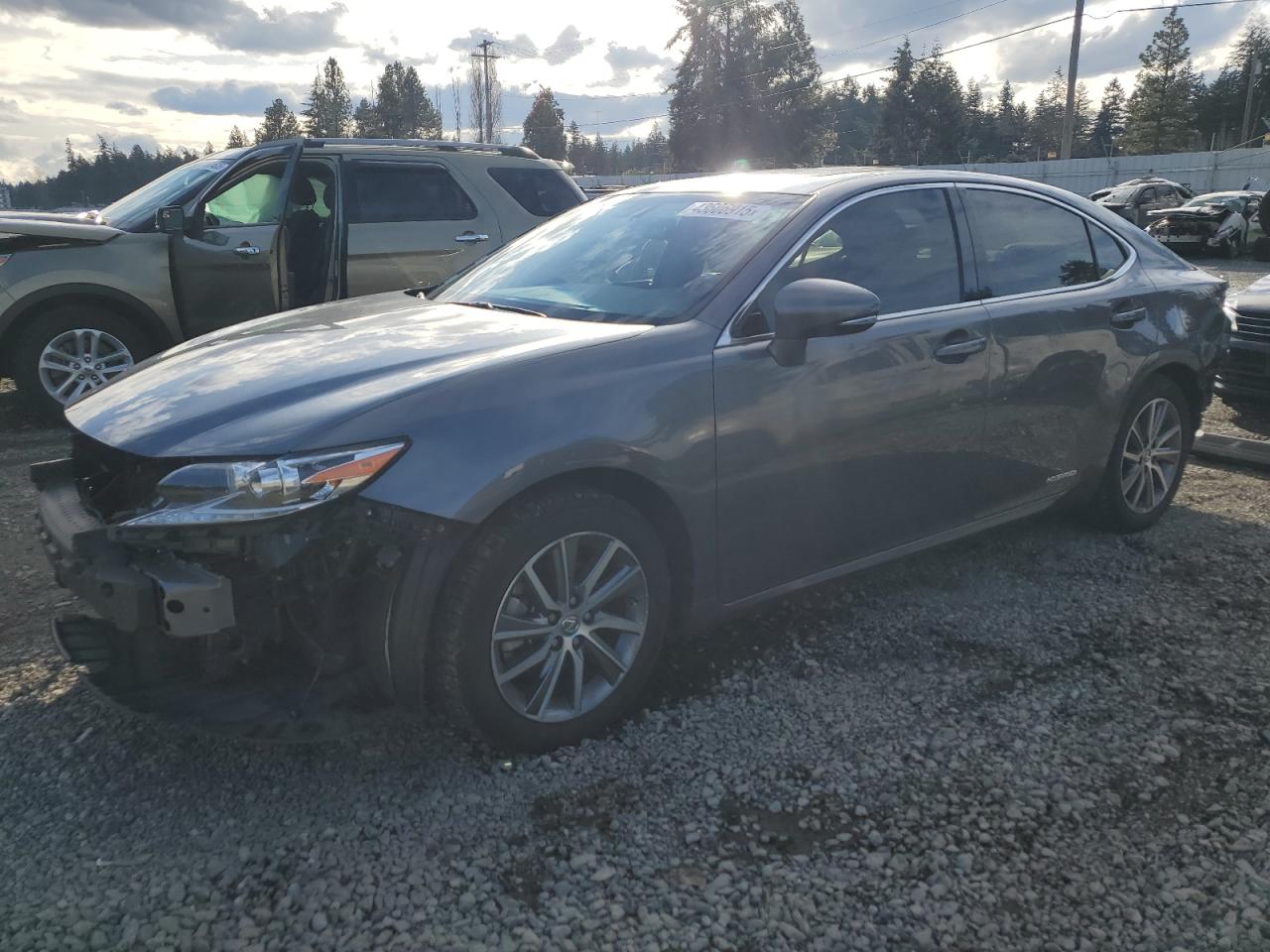 2016 Lexus ES - Image 1