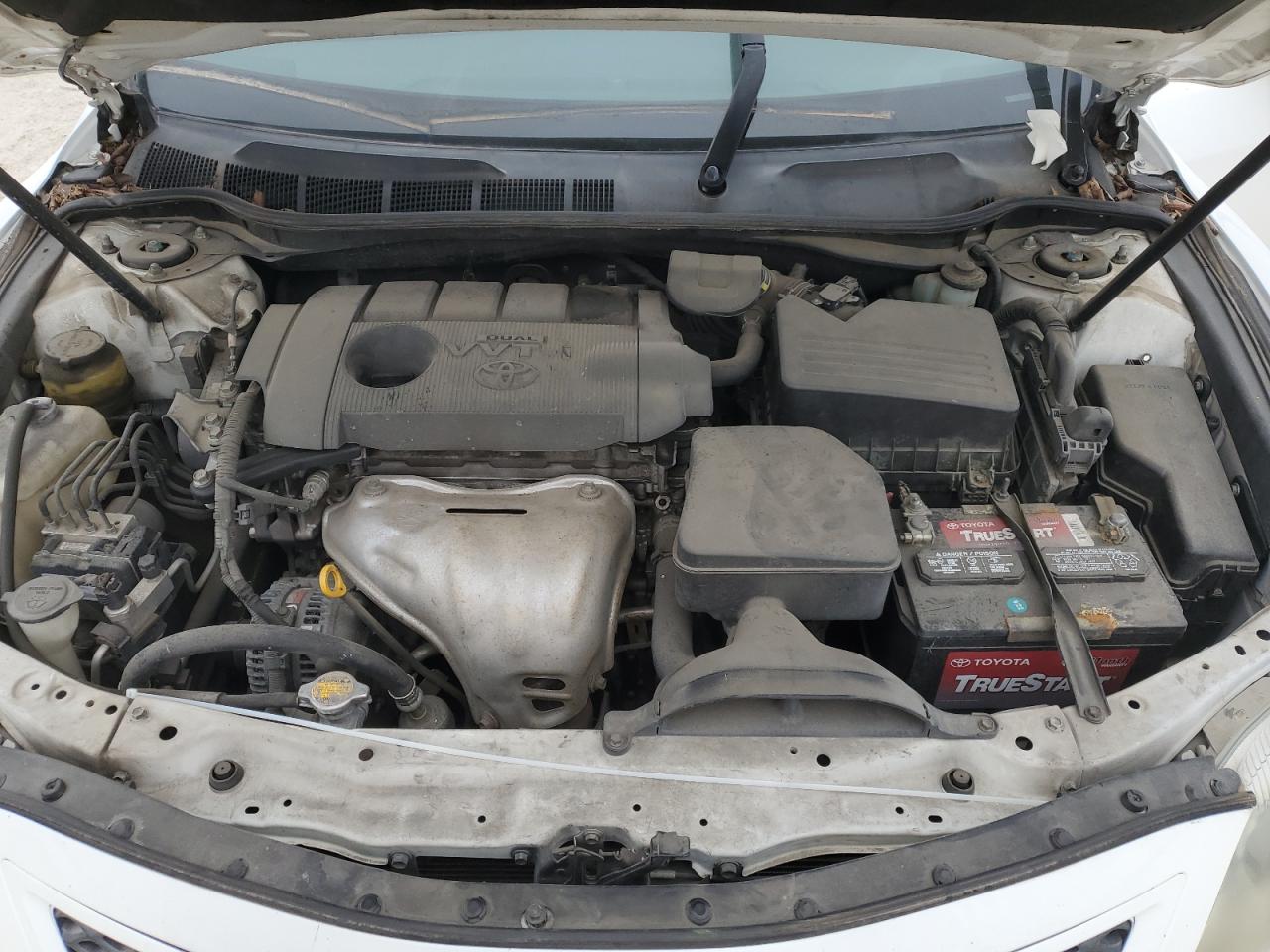 2010 Toyota Camry - Image 11