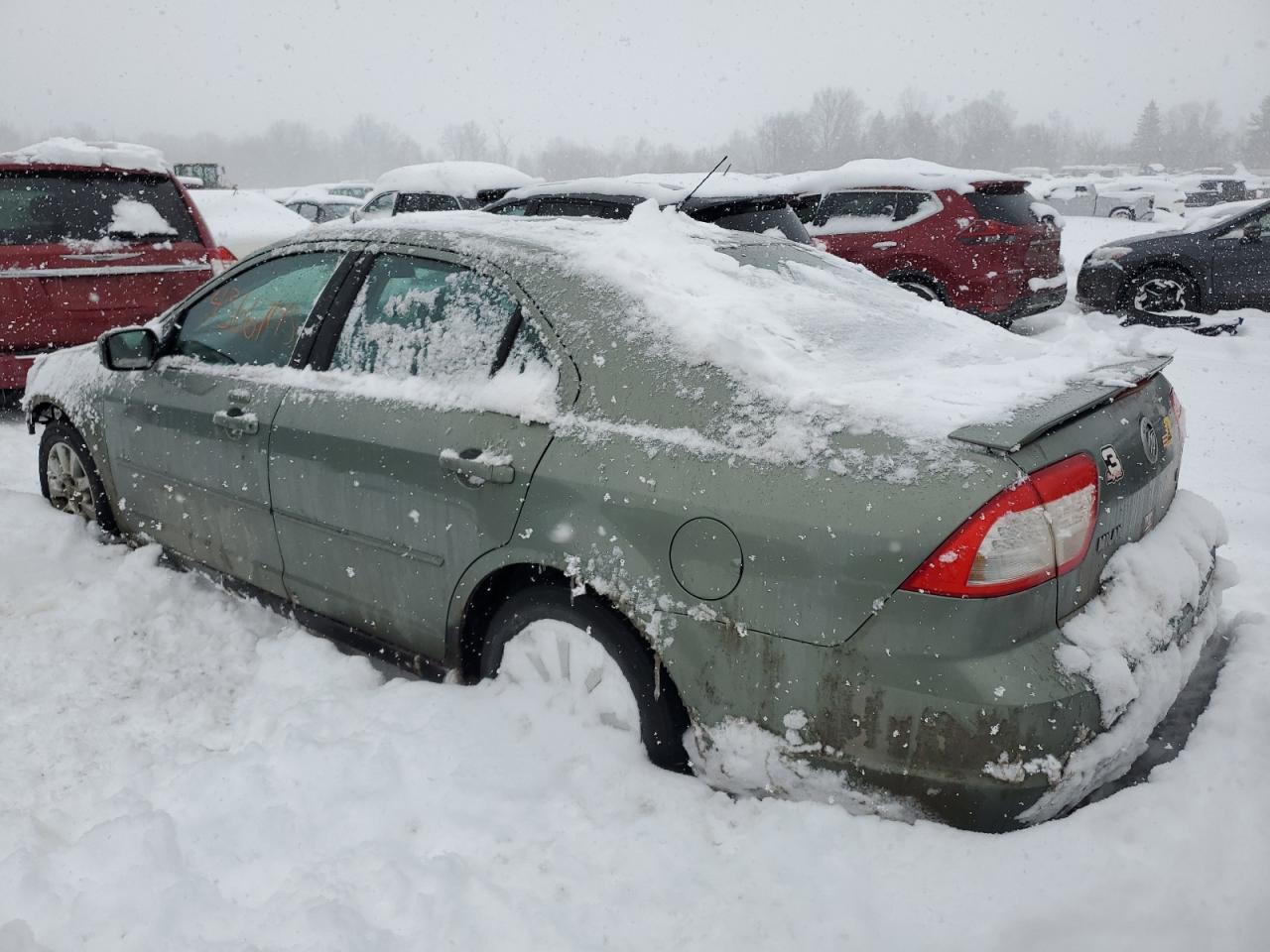 2009 Mercury Milan - Image 2