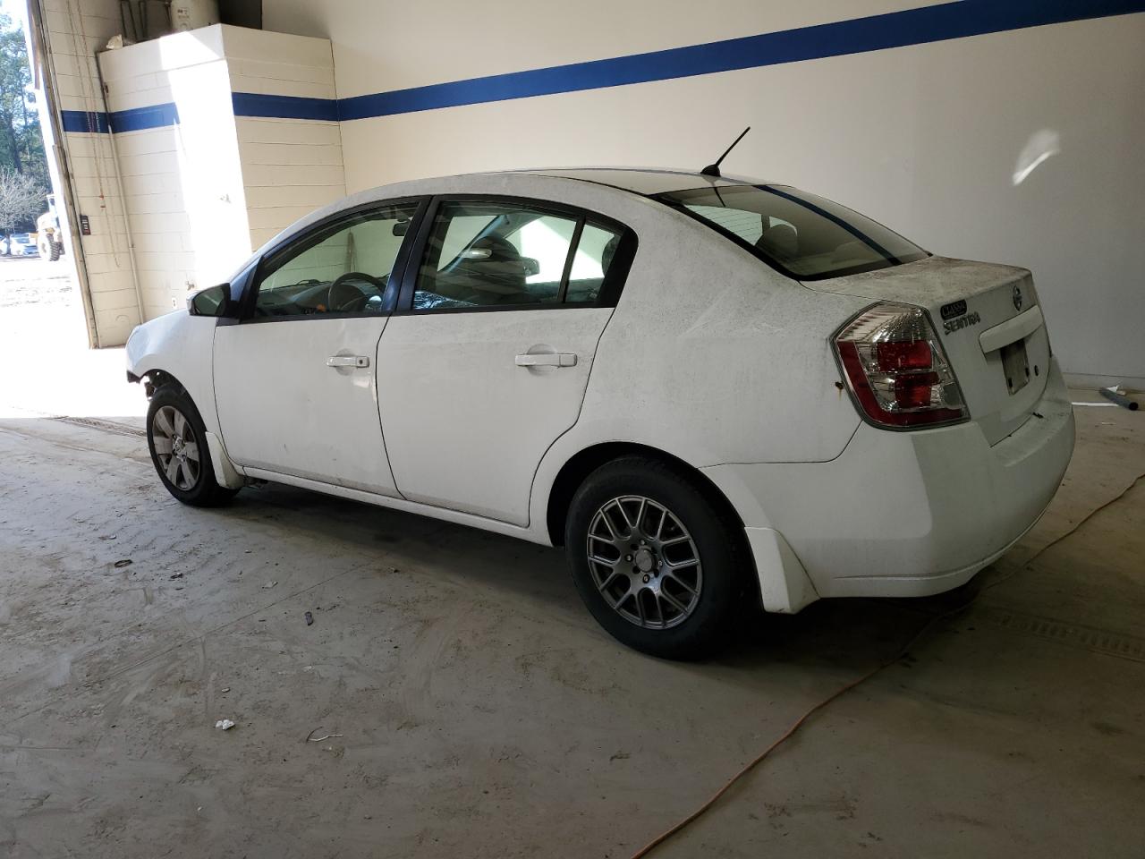 2009 Nissan Sentra - Image 2