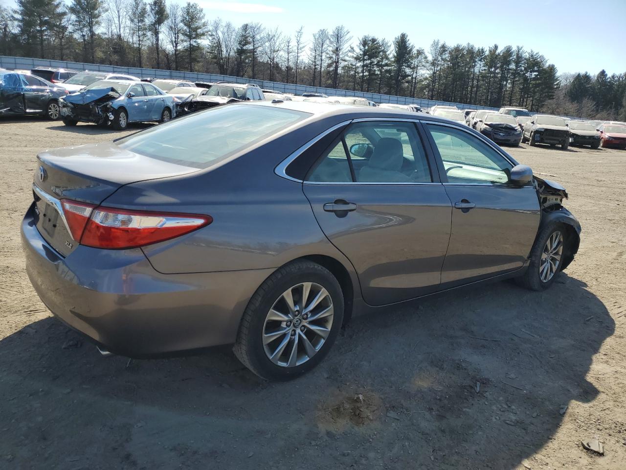 2015 Toyota Camry - Image 3
