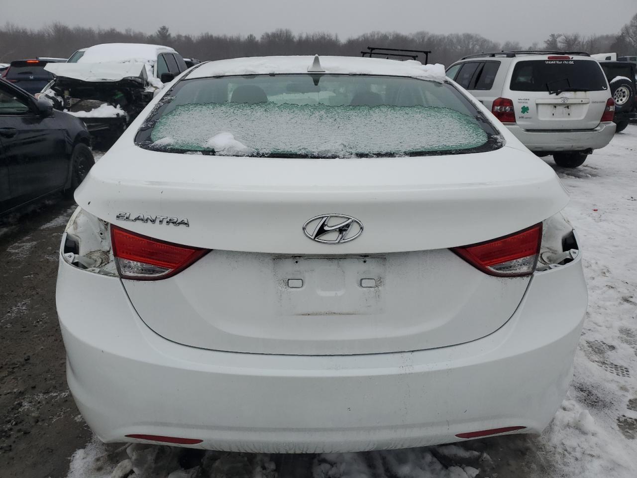 2012 Hyundai Elantra - Image 6