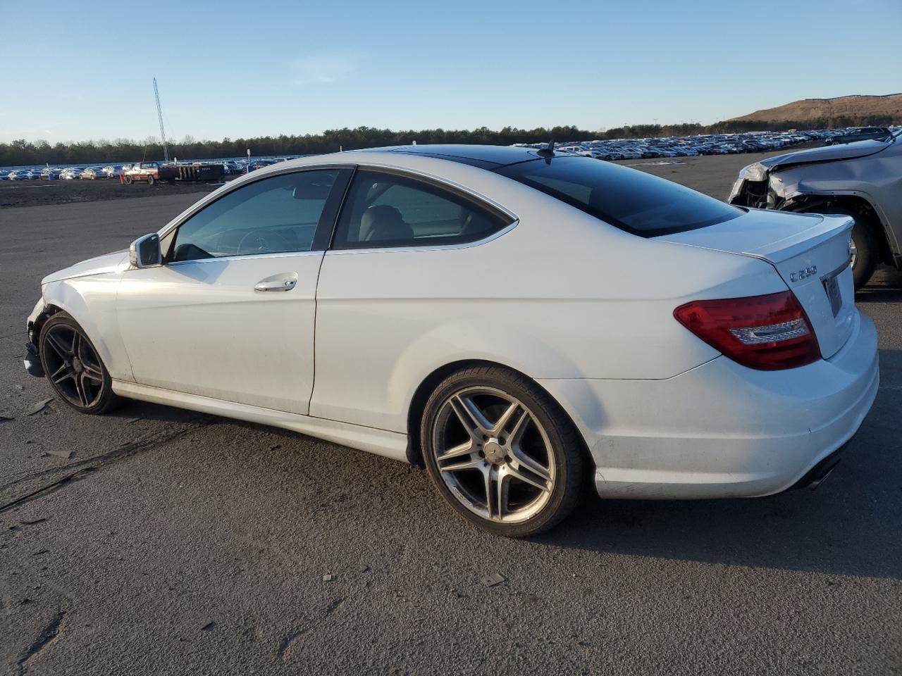 2014 Mercedes-Benz C-klasse - Image 2
