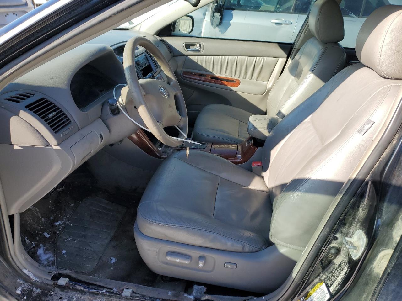 2005 Toyota Camry - Image 7