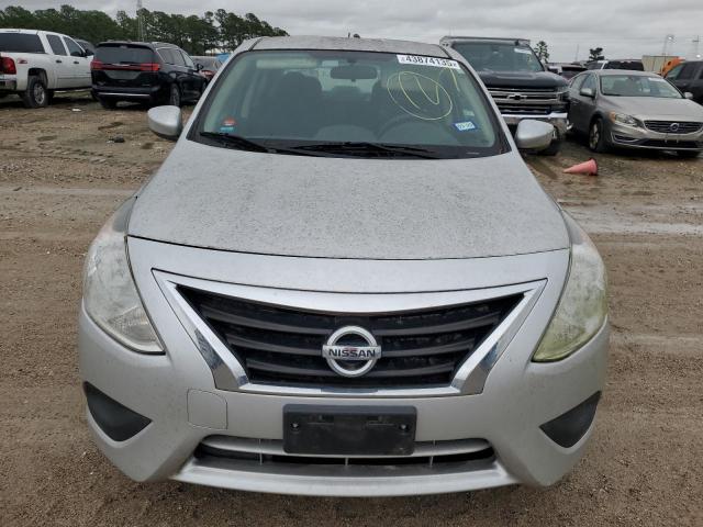  NISSAN VERSA 2016 Серебристый