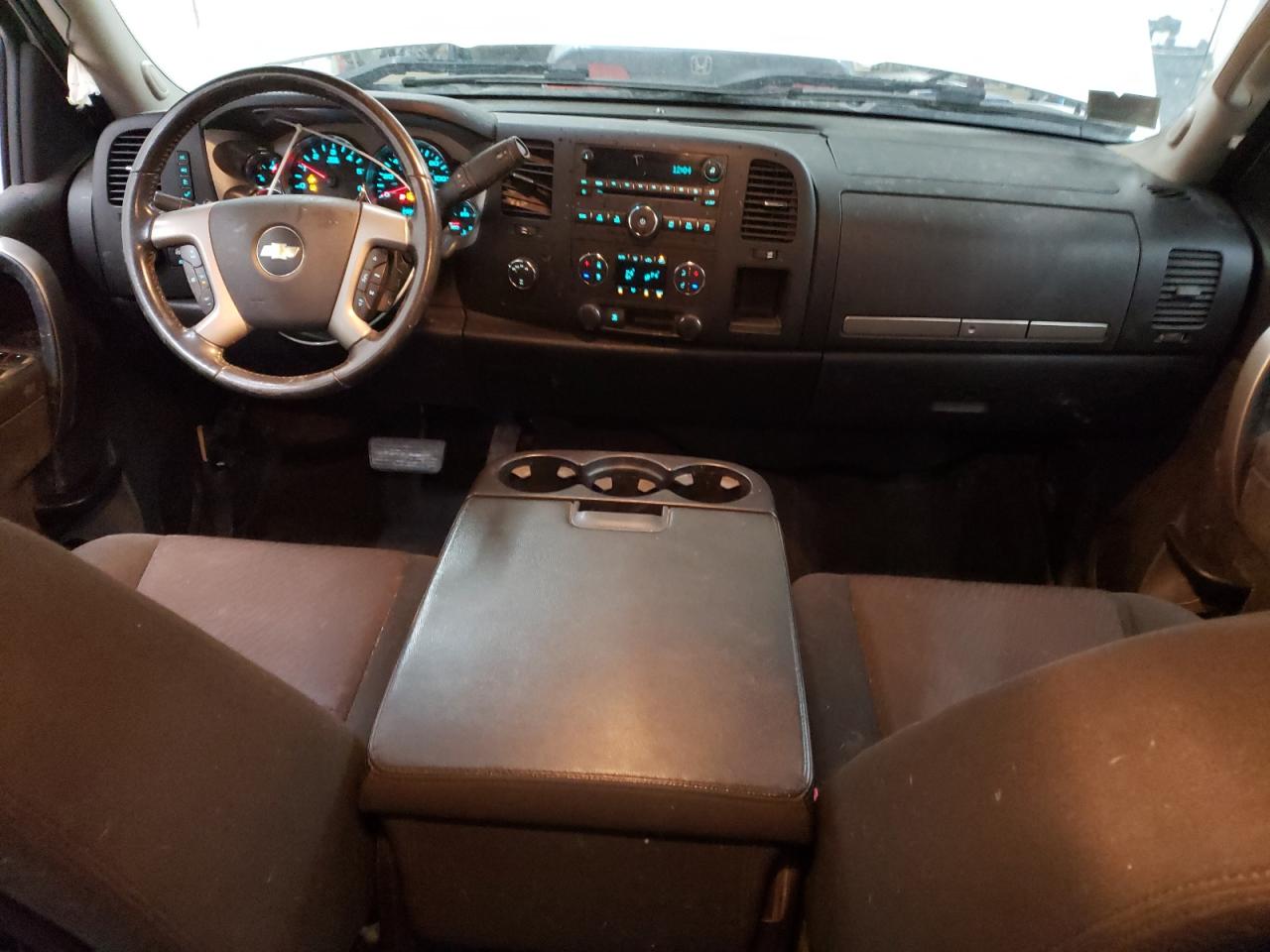 2018 Chevrolet Silverado - Image 8