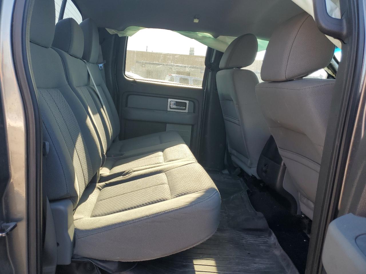 2011 Ford F-150 - Image 10