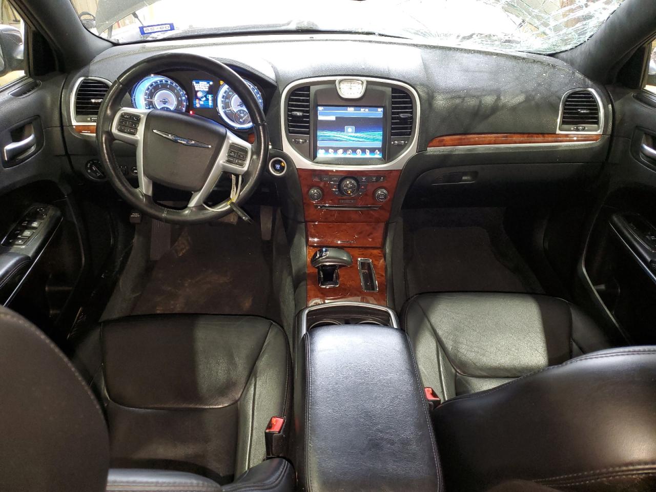 2013 Chrysler 300 - Image 8