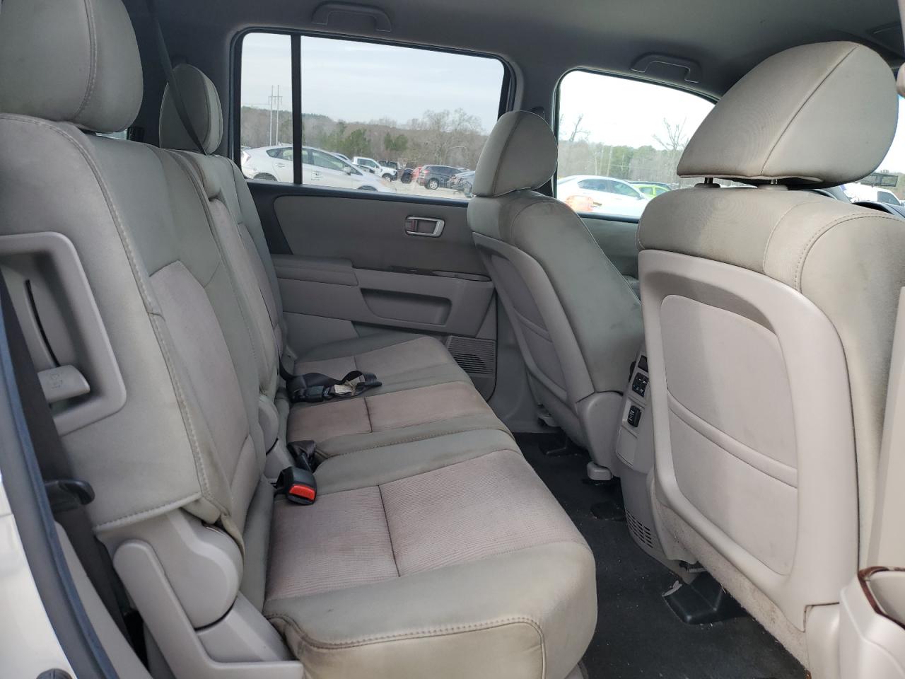 2012 Honda Pilot - Image 11