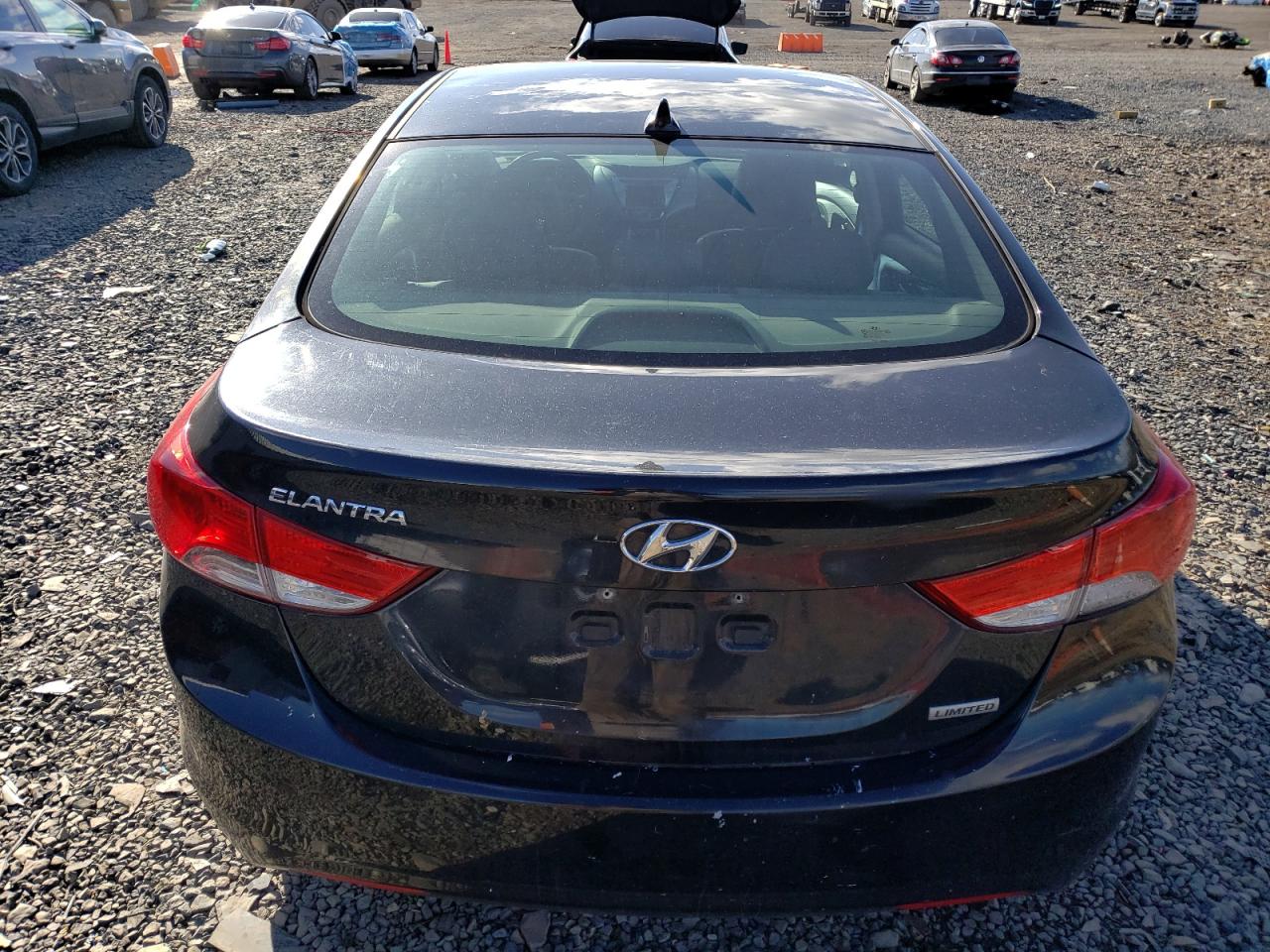 2012 Hyundai Elantra - Image 6