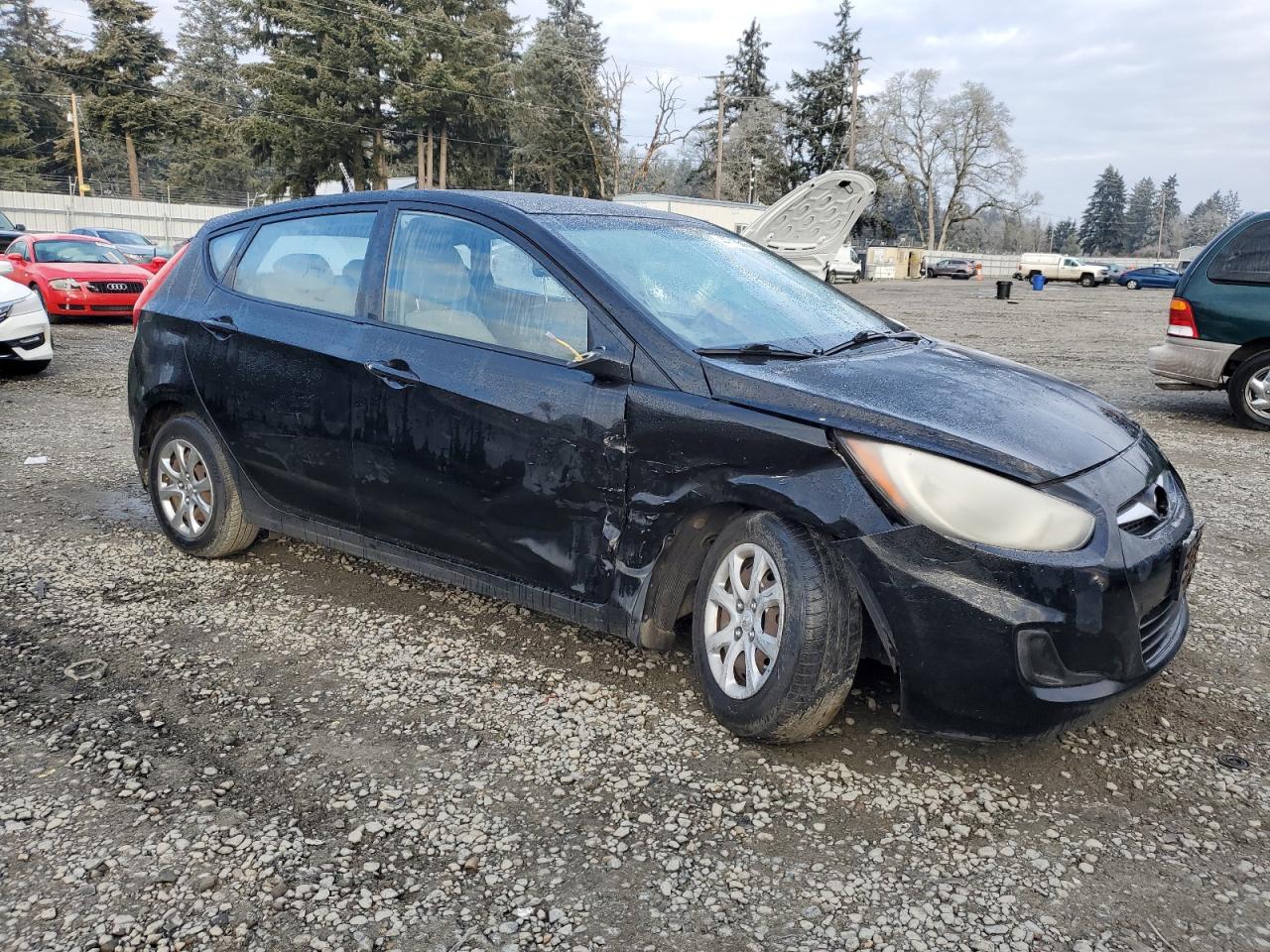 2013 Hyundai Accent - Image 4