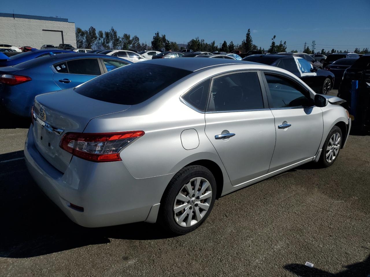 2015 Nissan Sentra - Image 3