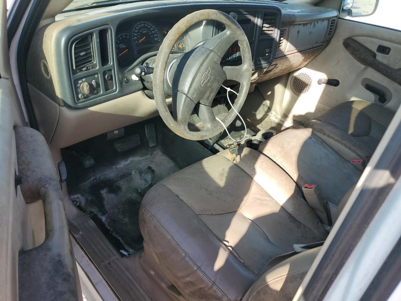 2003 Chevrolet Silverado - Image 8