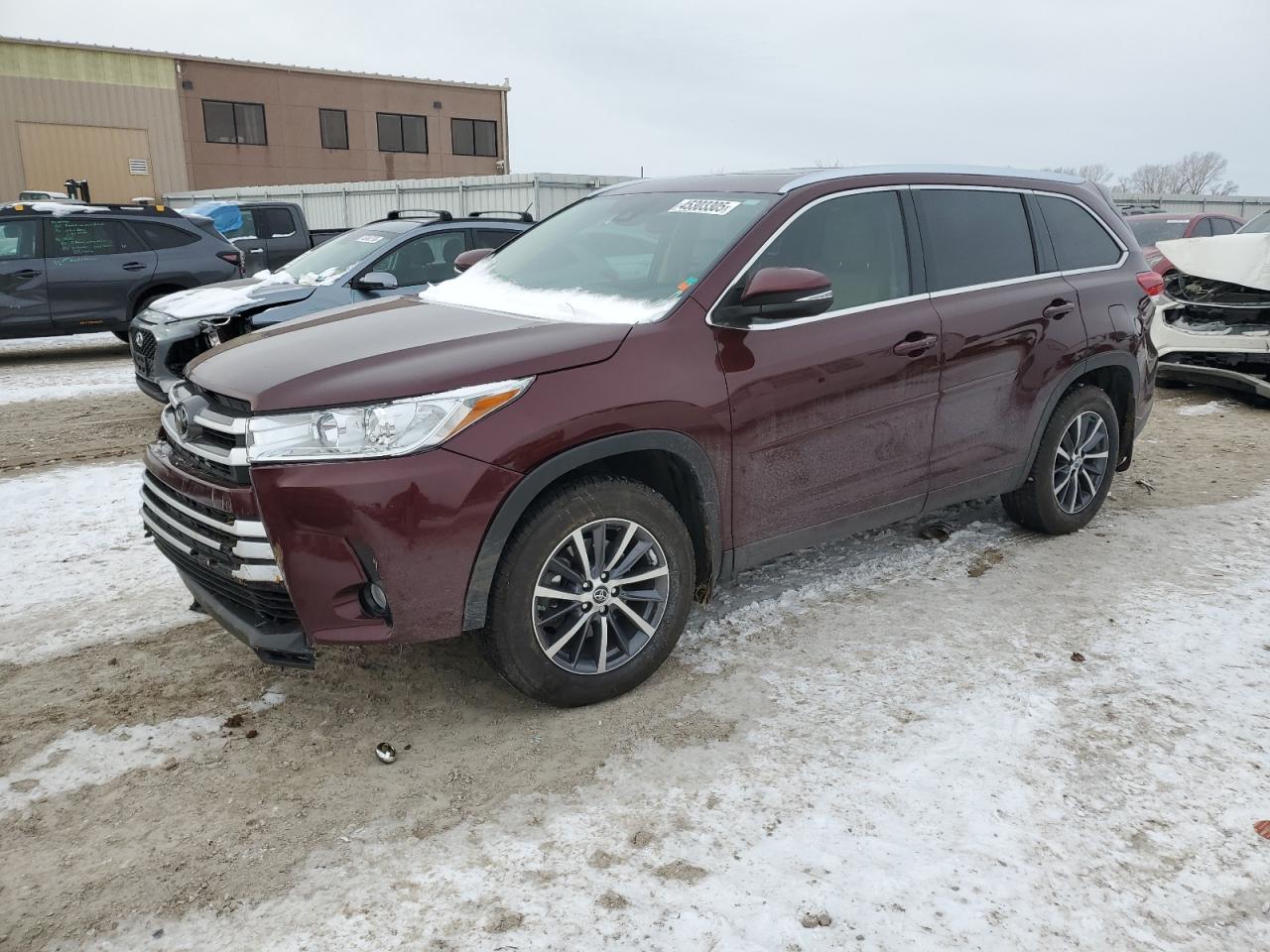2019 Toyota Highlander - Image 1