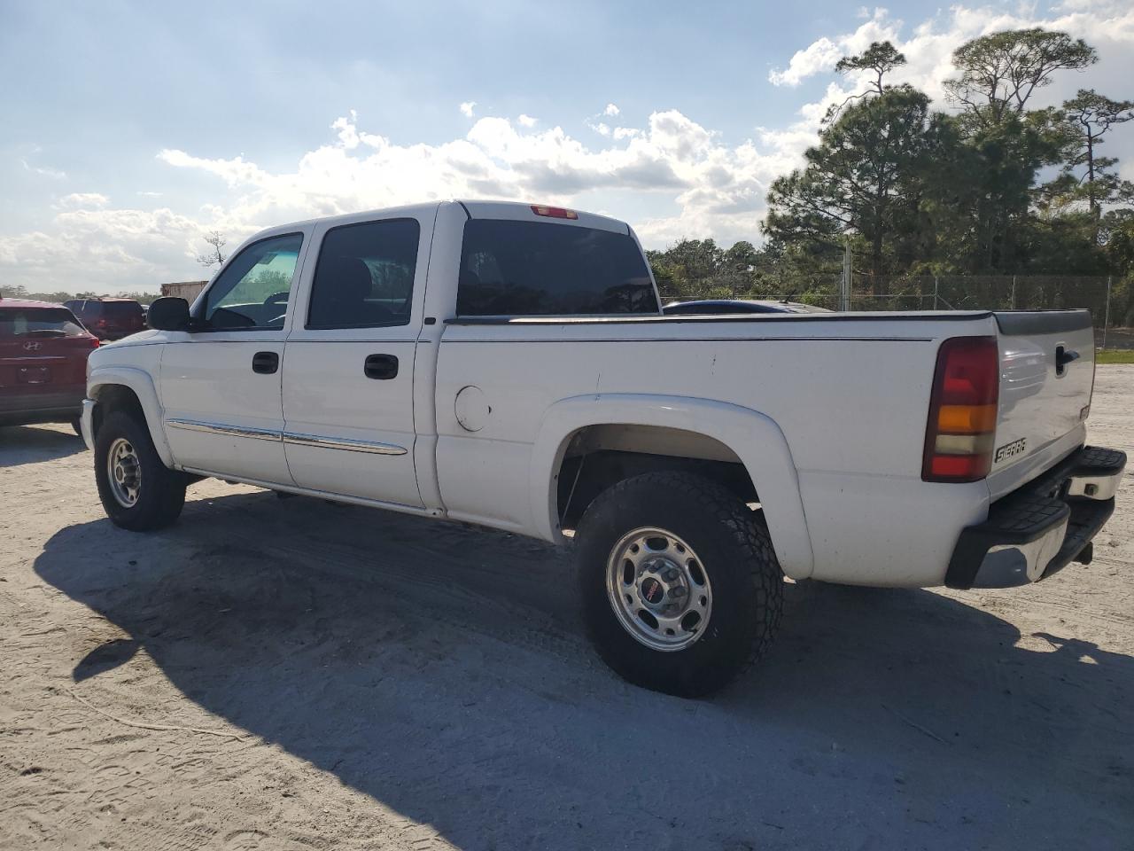 2003 GMC Sierra - Image 2