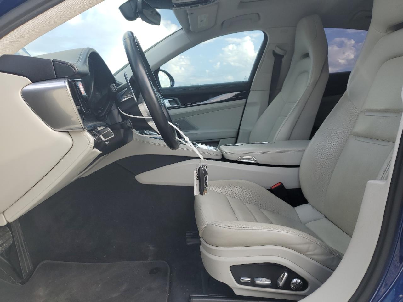 2020 Porsche Panamera Base VIN: WP0AA2A79LL102375 Lot: 63498895