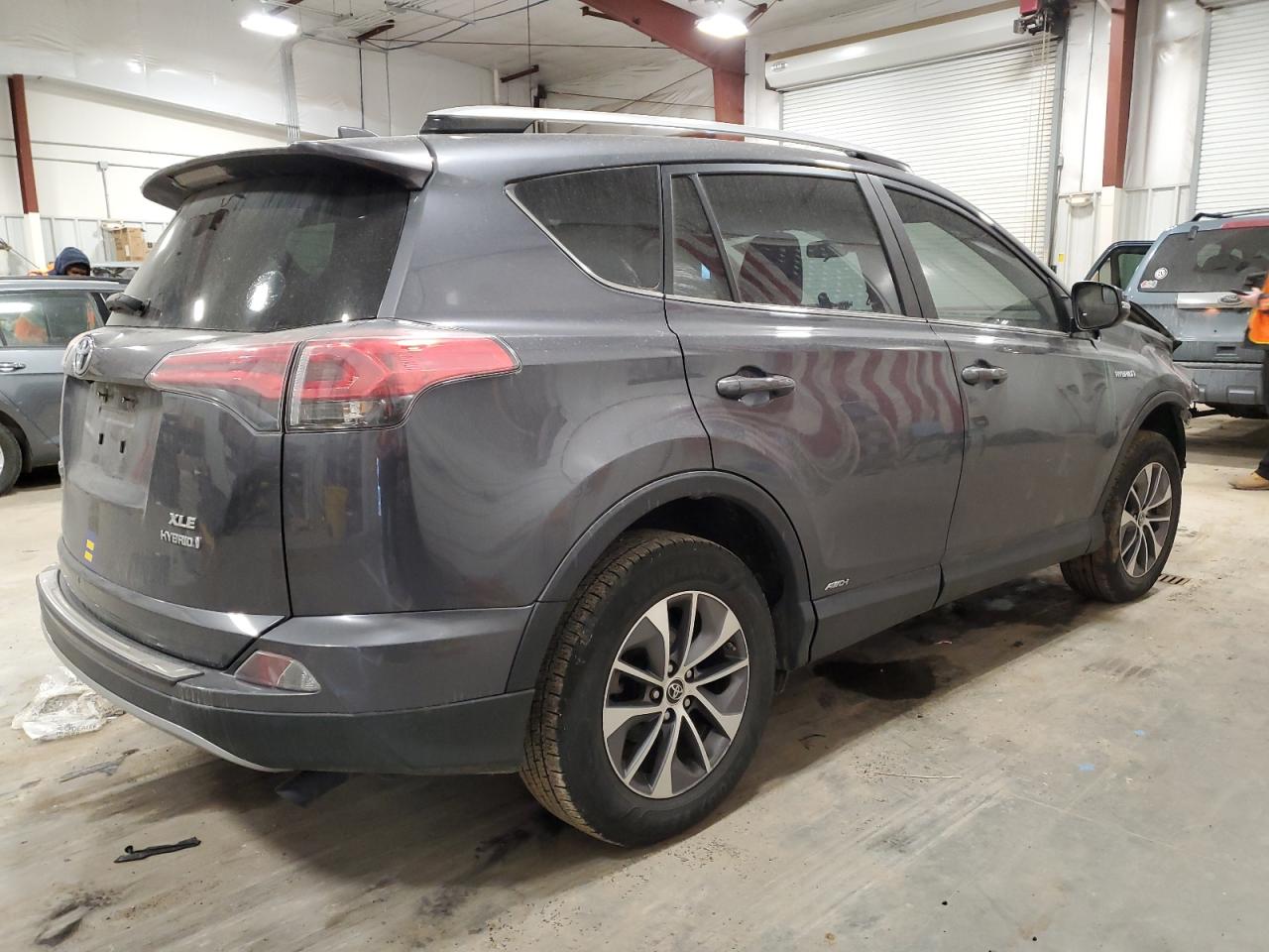 2017 Toyota RAV 4 - Image 3