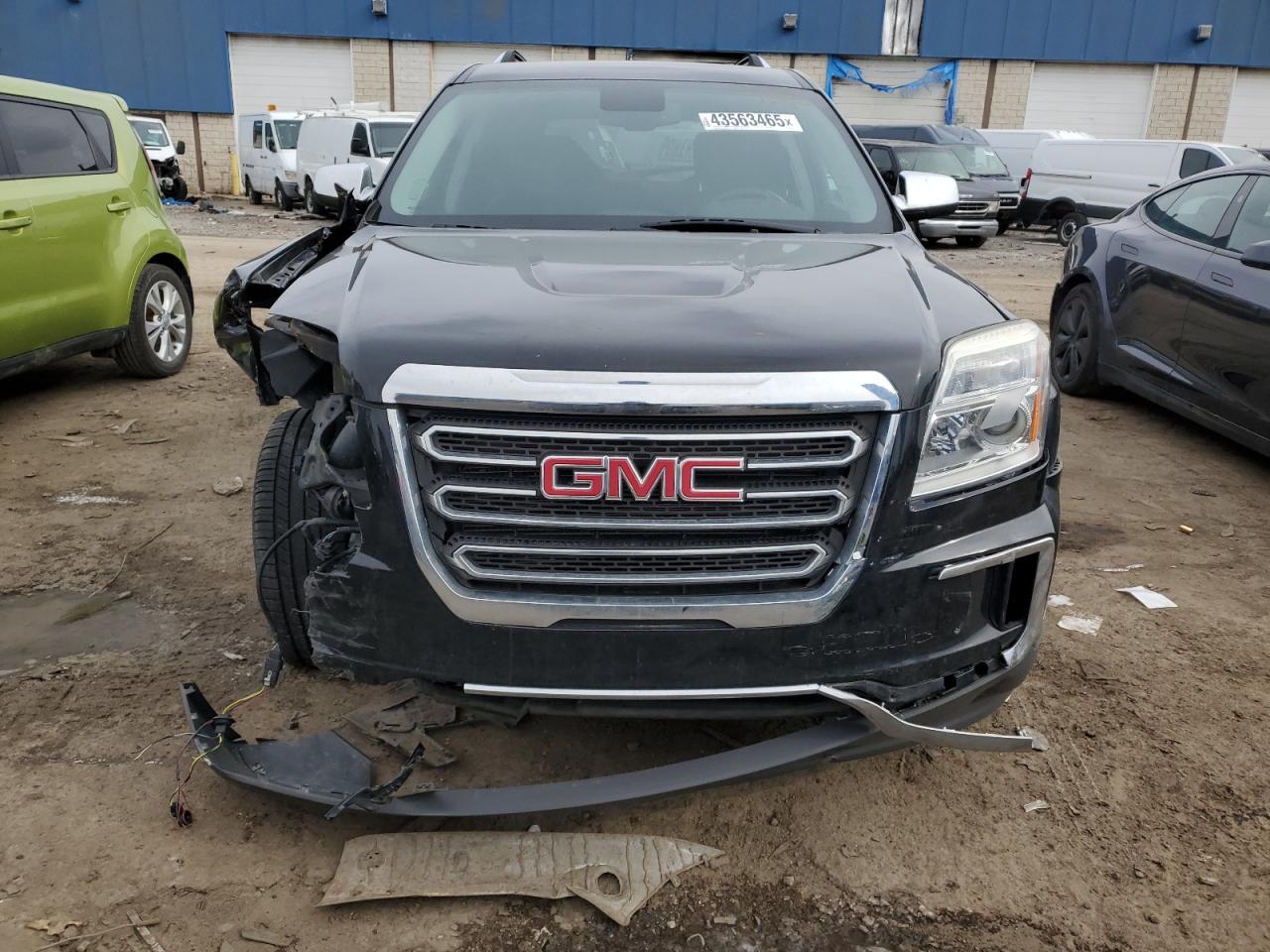 2017 GMC Terrain - Image 5
