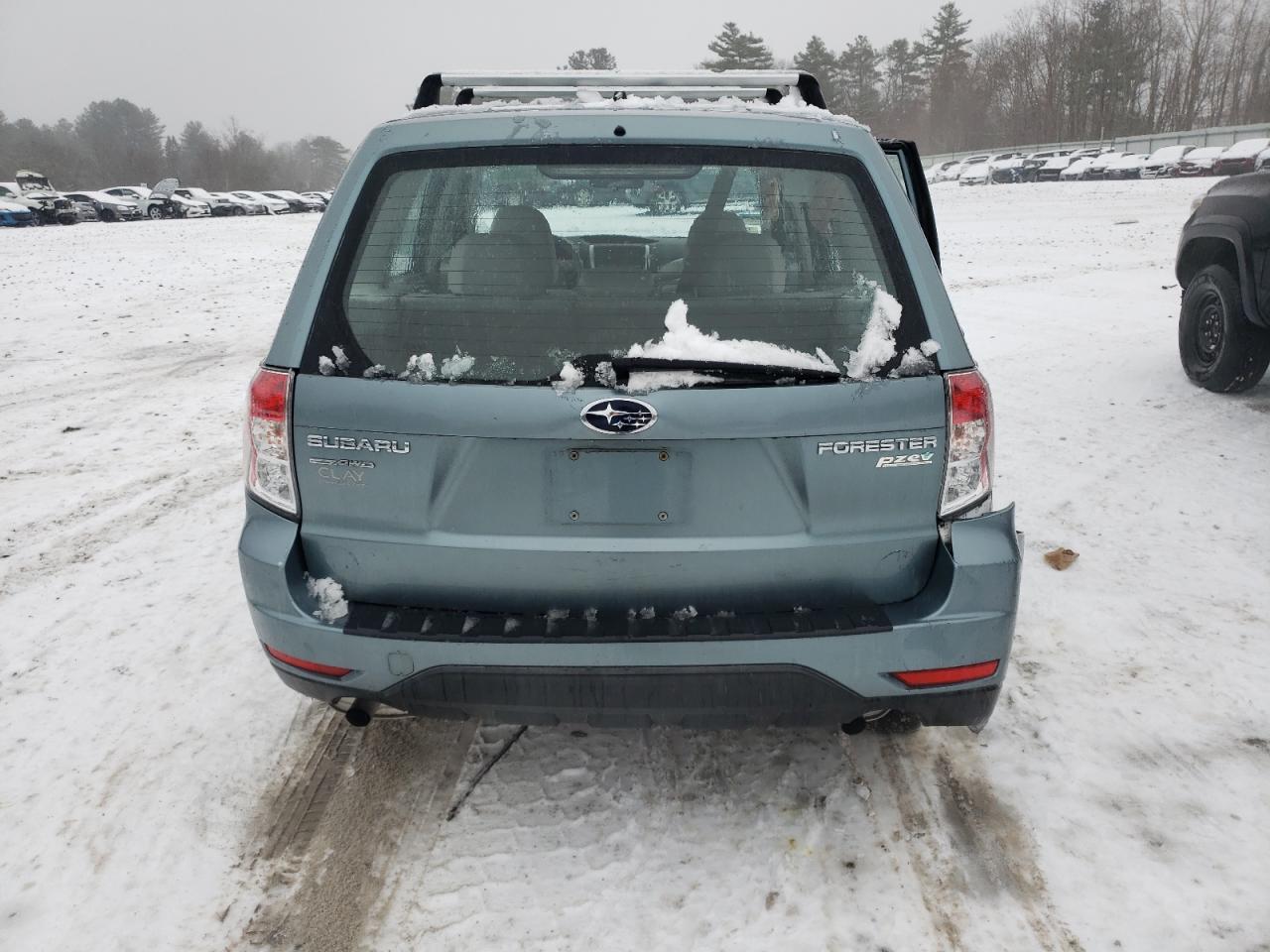 2010 Subaru Forester - Image 6