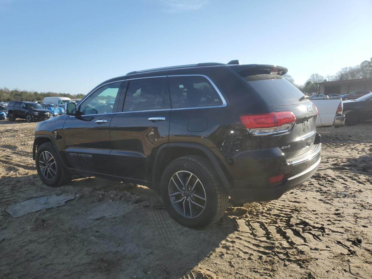 2019 Jeep Grand Cherokee - Image 2