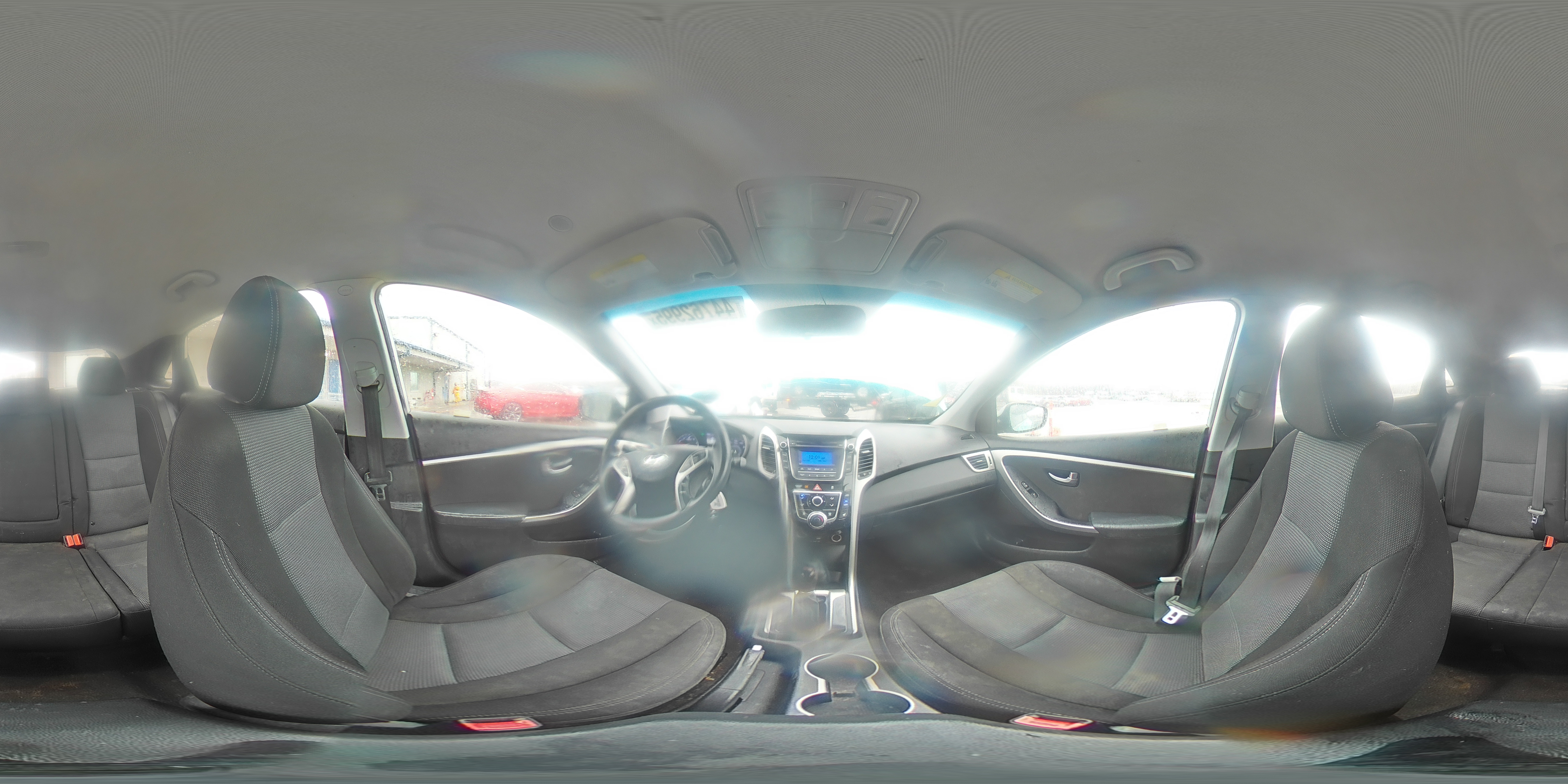 2016 Hyundai Elantra - Image 14