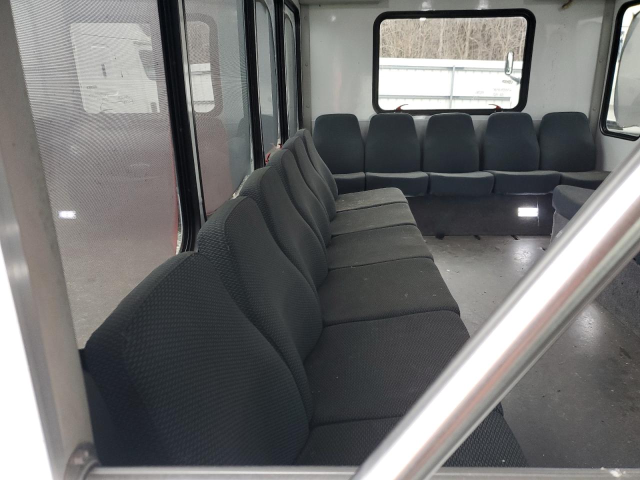 2018 Ford Econoline - Image 6