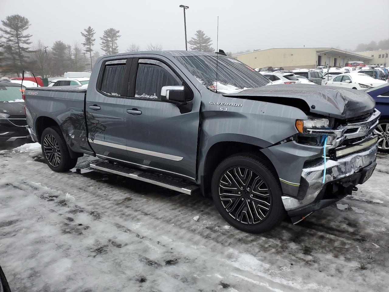 2019 Chevrolet Silverado - Image 4