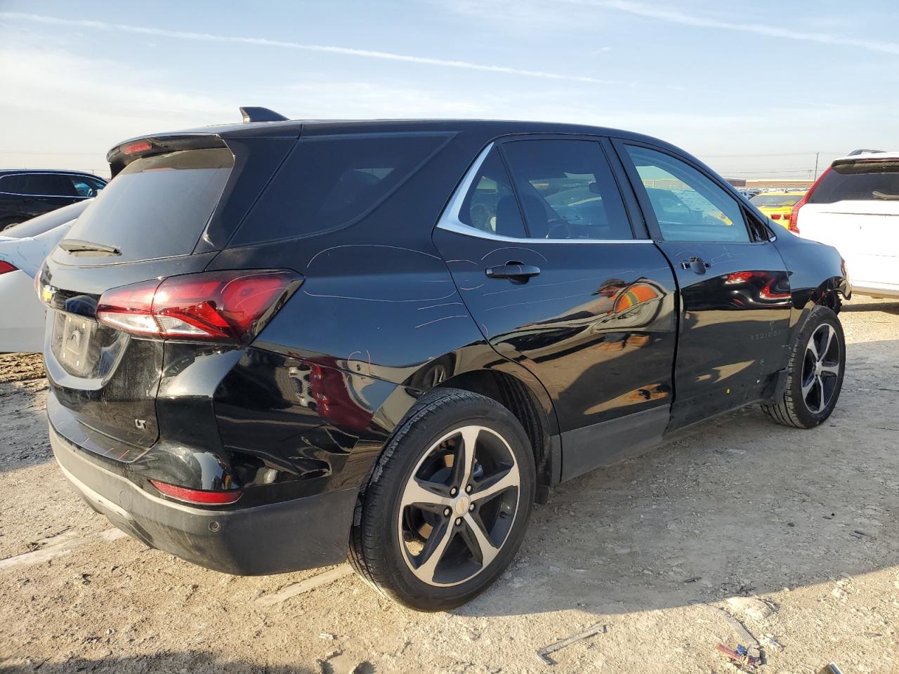 2022 Chevrolet Equinox - Image 3