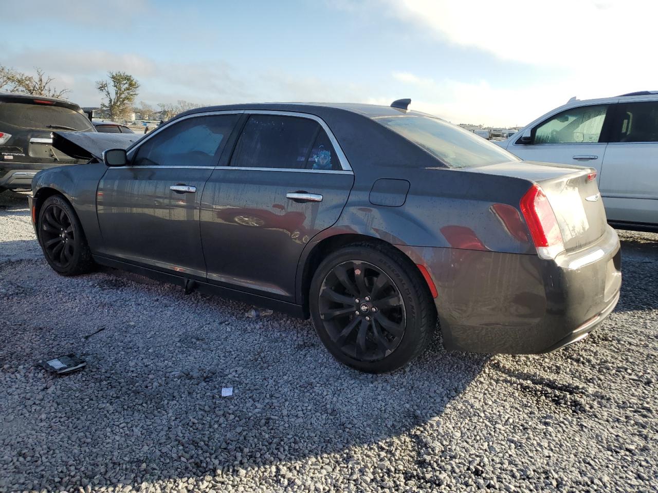 2019 Chrysler 300 - Image 2