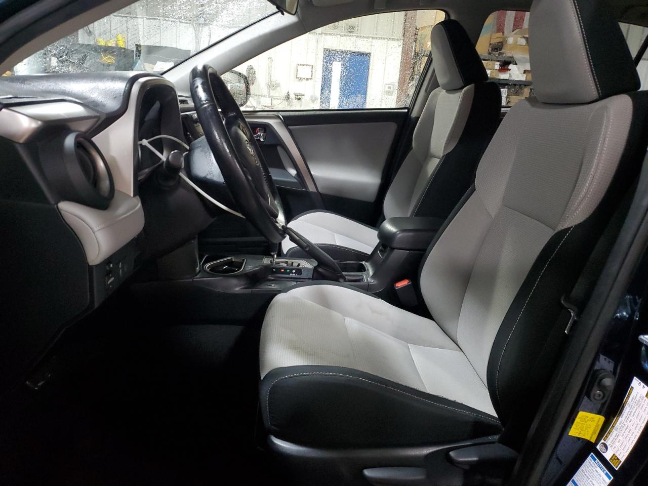 2018 Toyota RAV 4 - Image 7