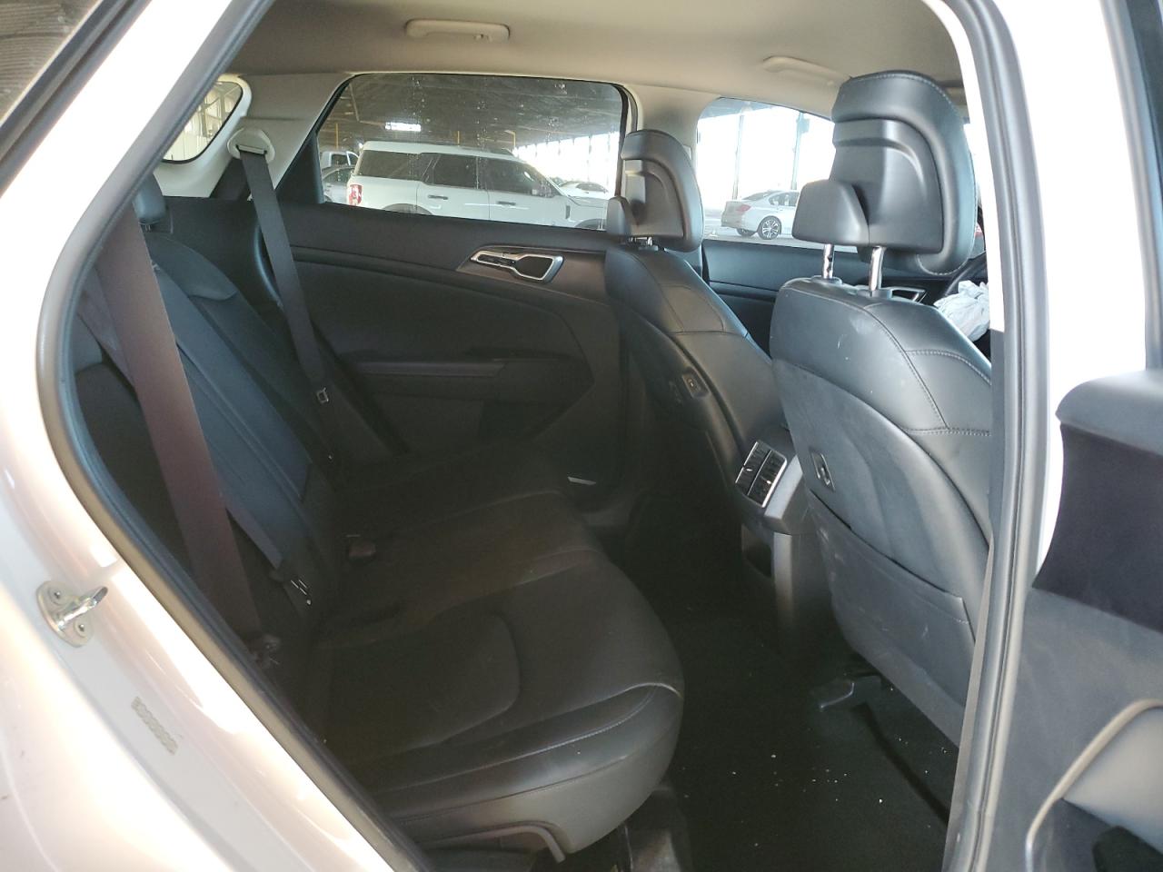 2024 Kia Sportage - Image 12