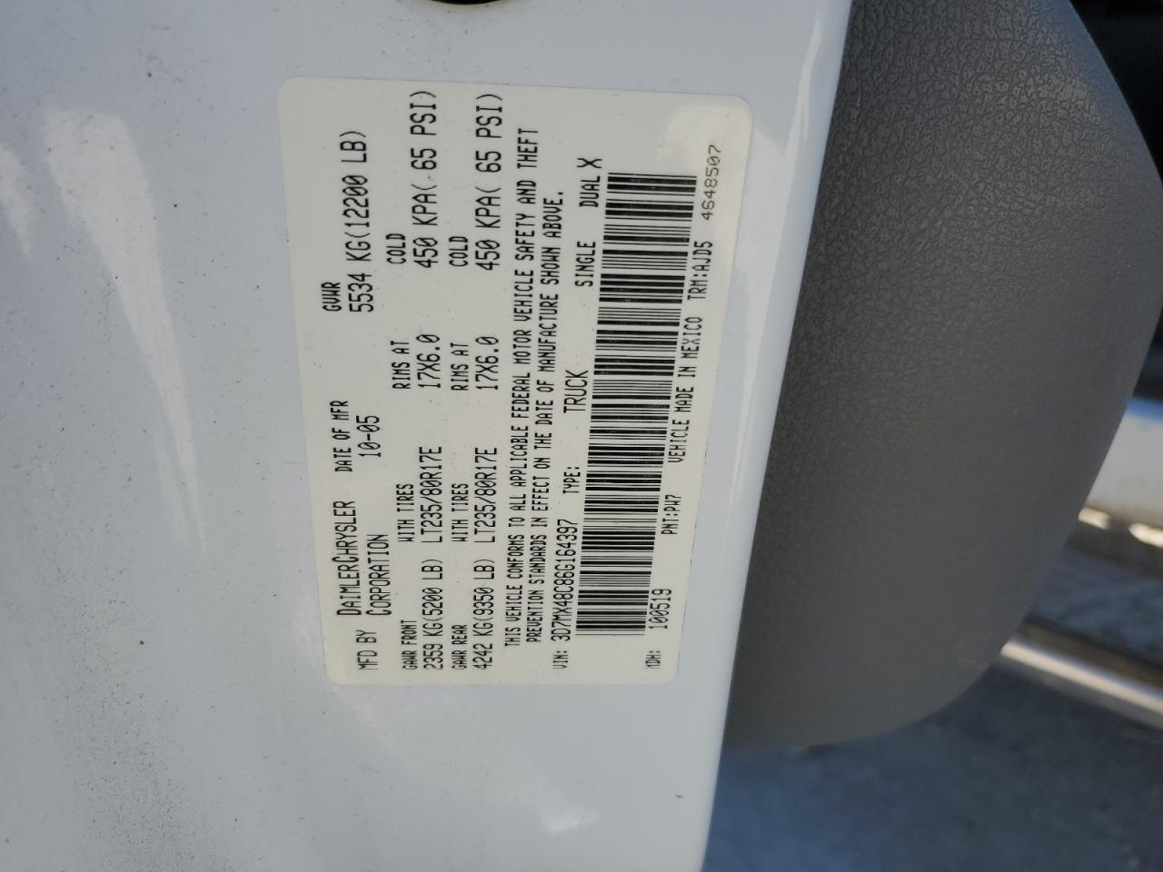 2006 Dodge RAM - Image 12