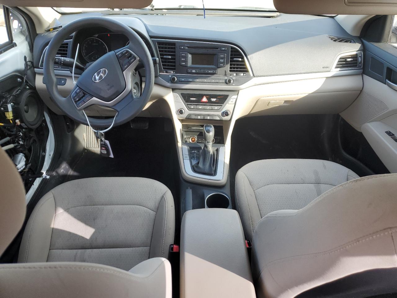 2018 Hyundai Elantra - Image 8