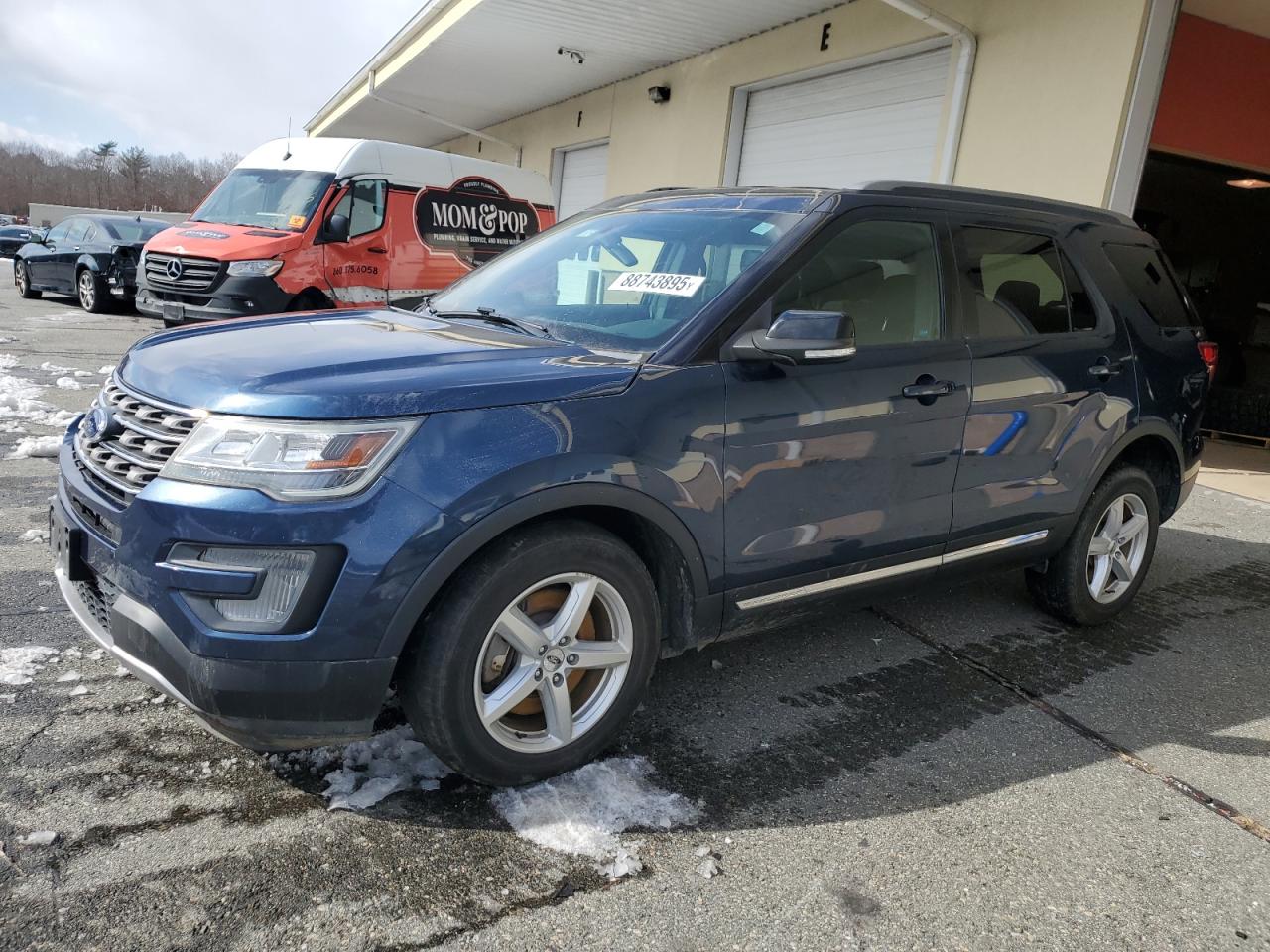 2017 Ford Explorer - Image 1