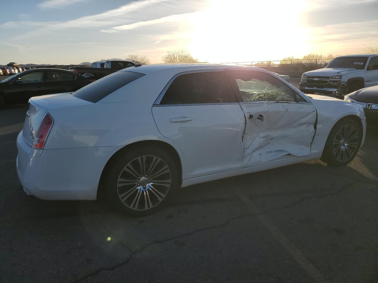 2014 Chrysler 300 - Image 3