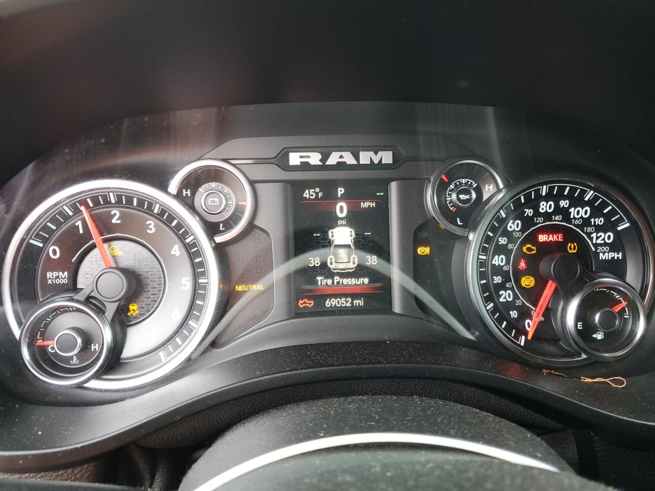 2019 RAM 1500 - Image 9