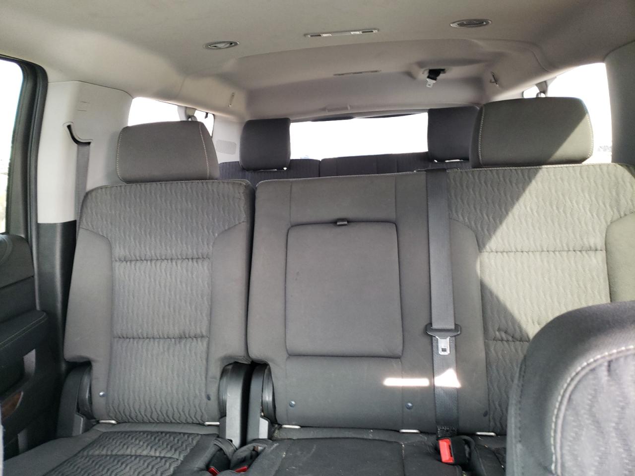 2019 Chevrolet Suburban - Image 10
