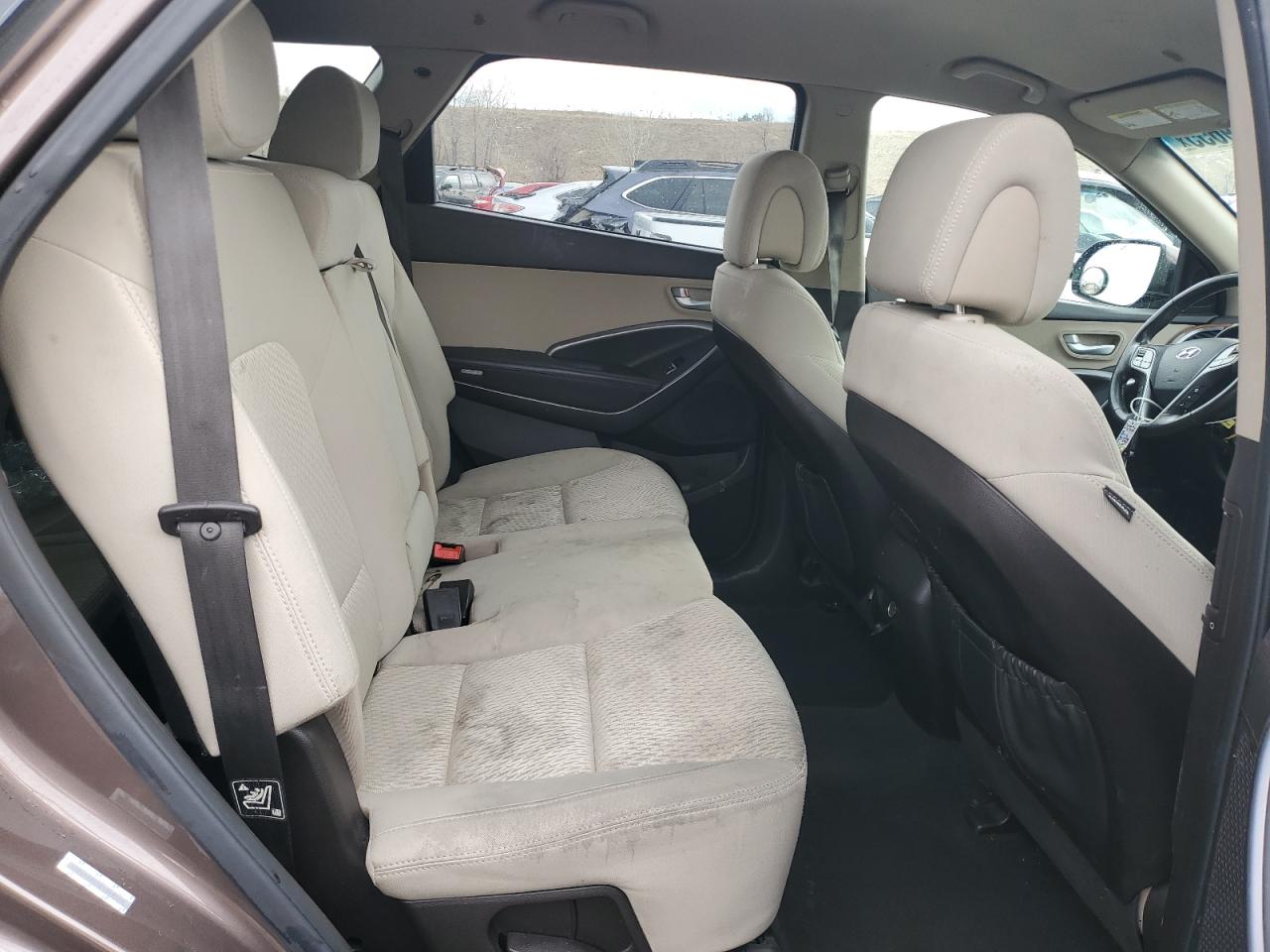 2014 Hyundai Santa Fe - Image 11