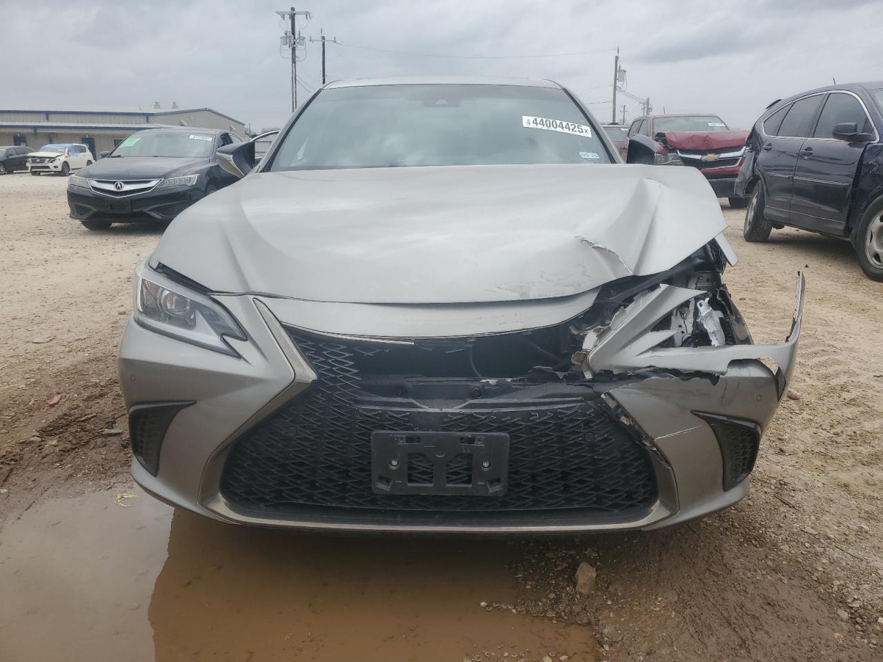 2021 Lexus ES - Image 5
