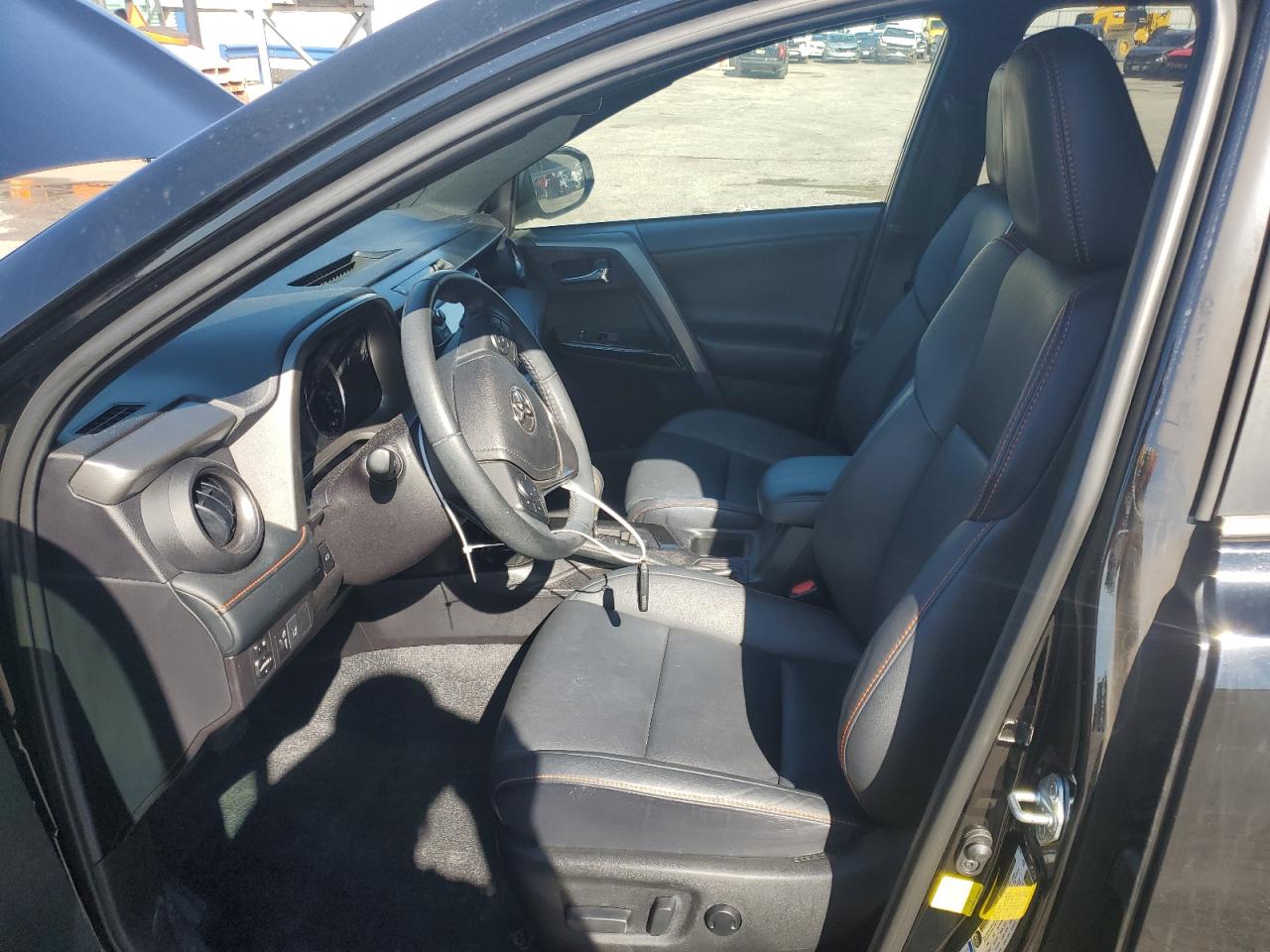 2018 Toyota RAV 4 - Image 7