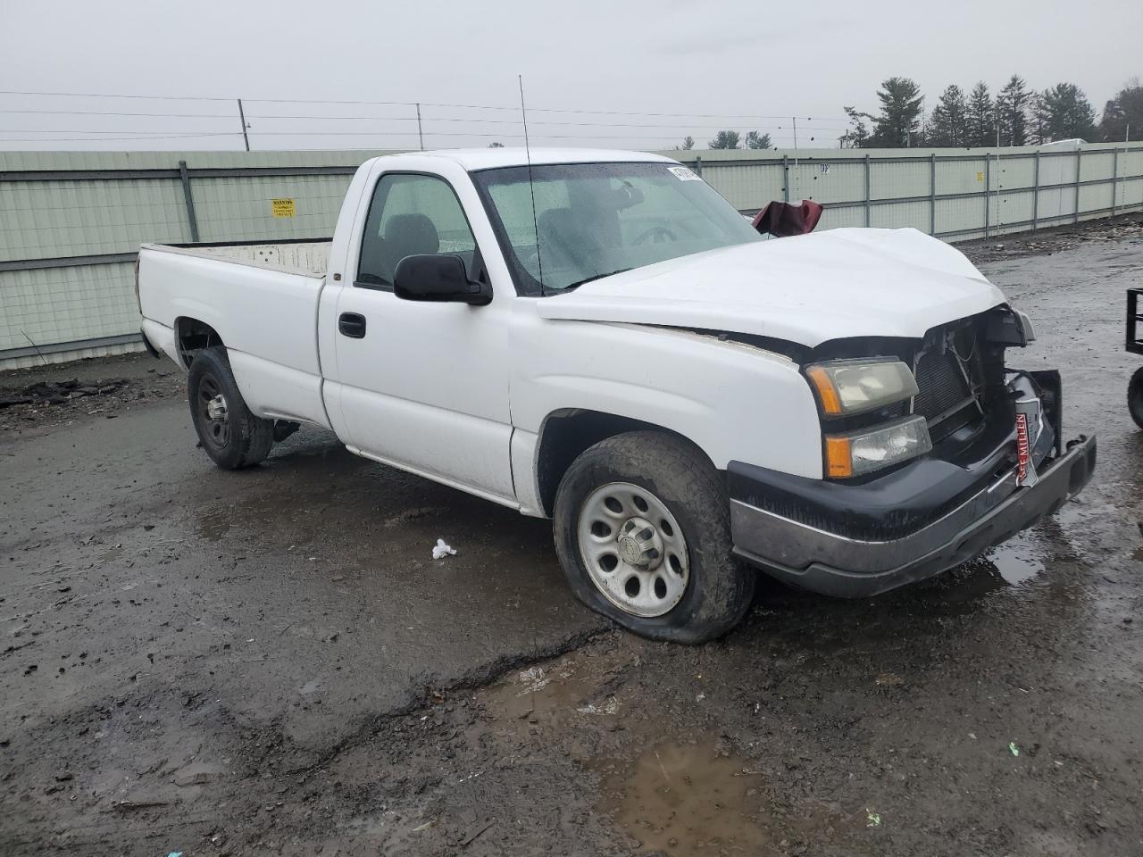 2005 Chevrolet Silverado - Image 4