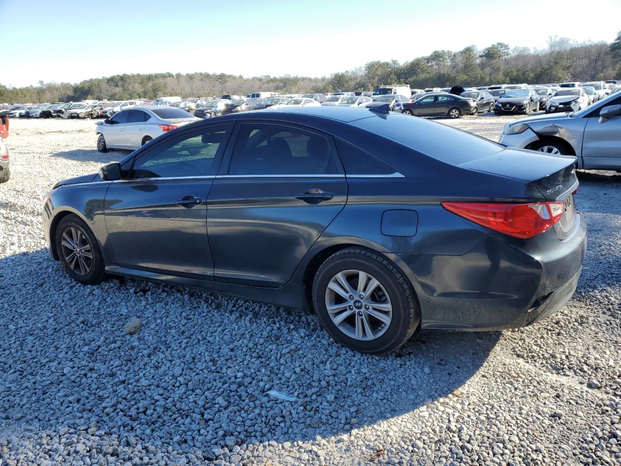 2014 Hyundai Sonata - Image 2