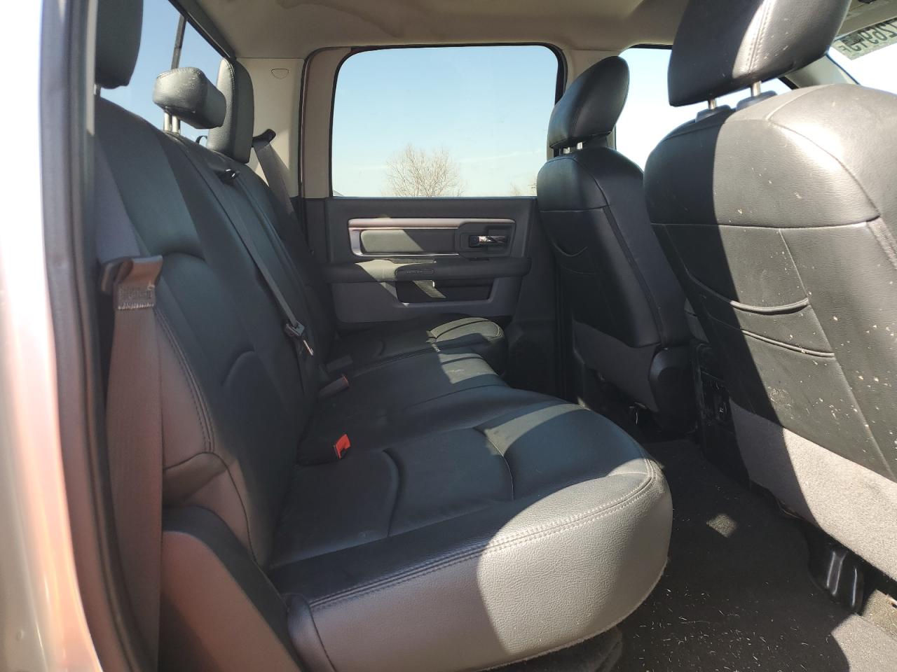 2015 RAM 2500 - Image 10