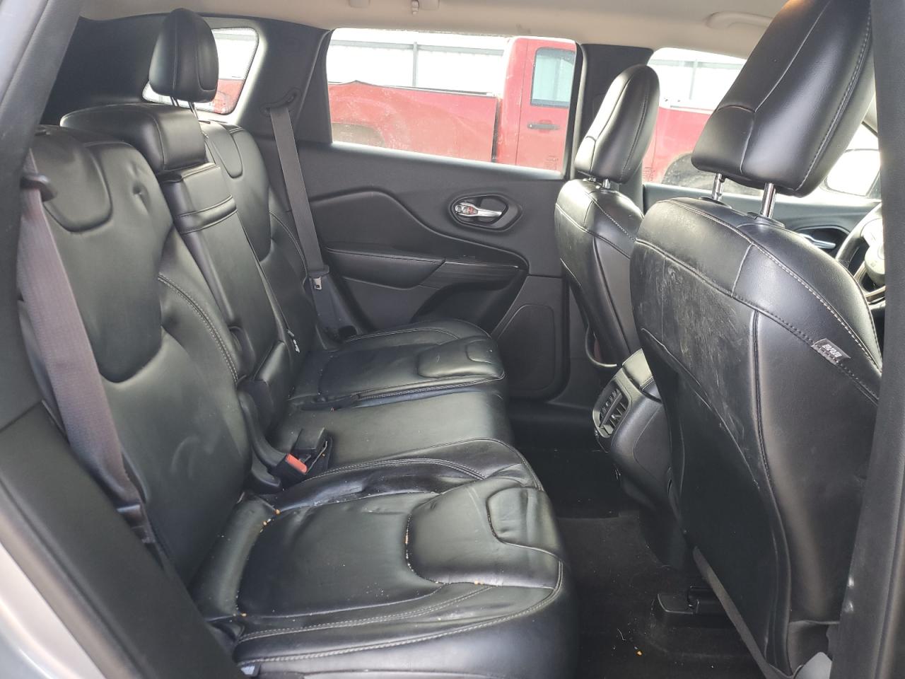 2014 Jeep Grand Cherokee - Image 11