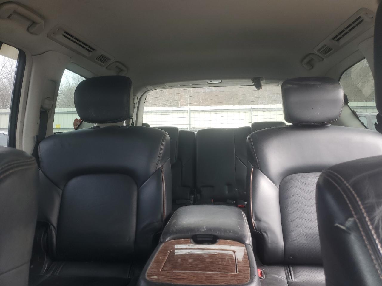2017 Nissan Armada - Image 10