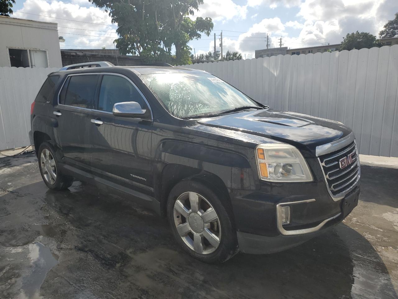 2016 GMC Terrain - Image 4