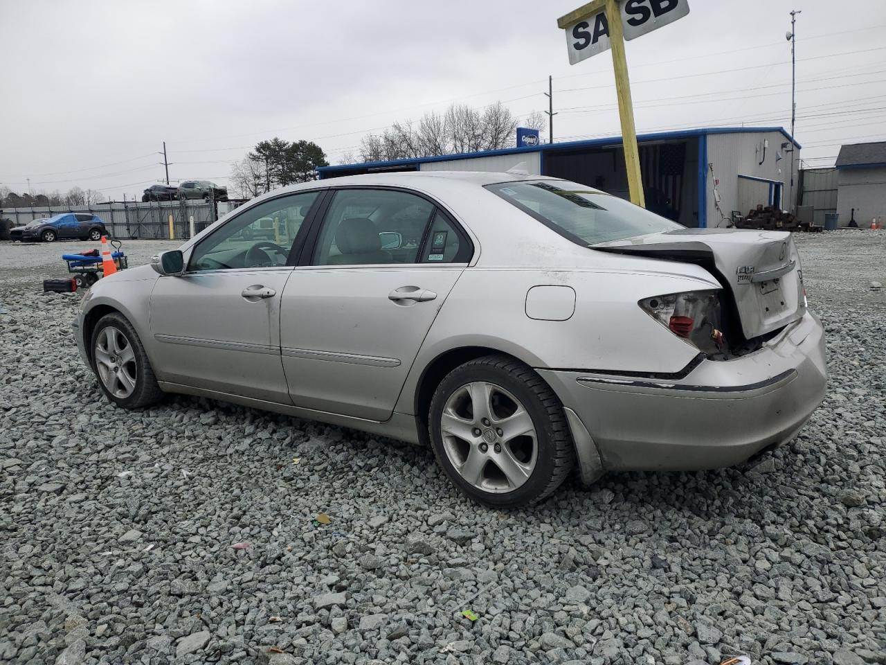 2005 Acura RL - Image 2