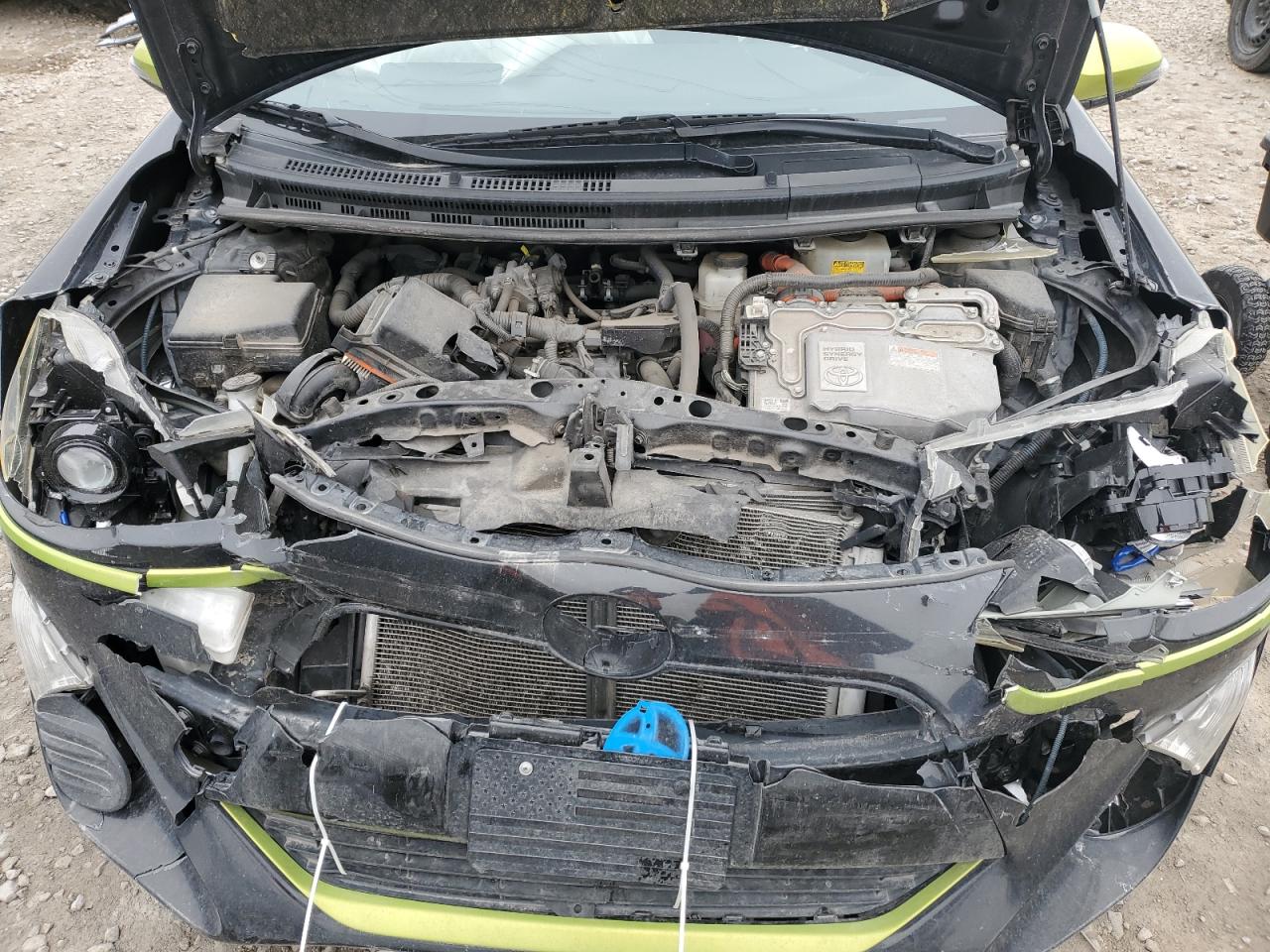 2016 Toyota Prius - Image 12