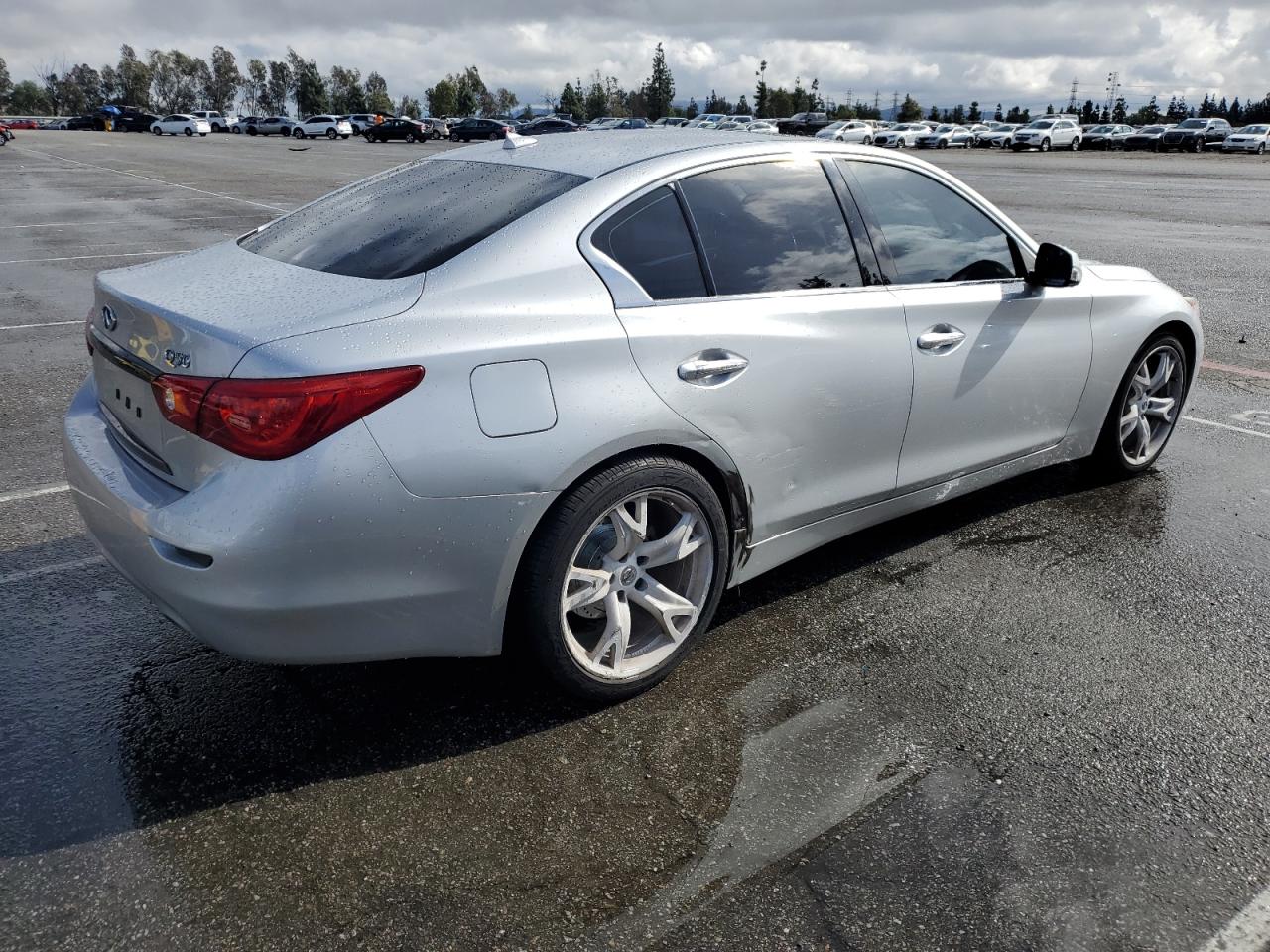 2015 Infiniti Q50 - Image 3
